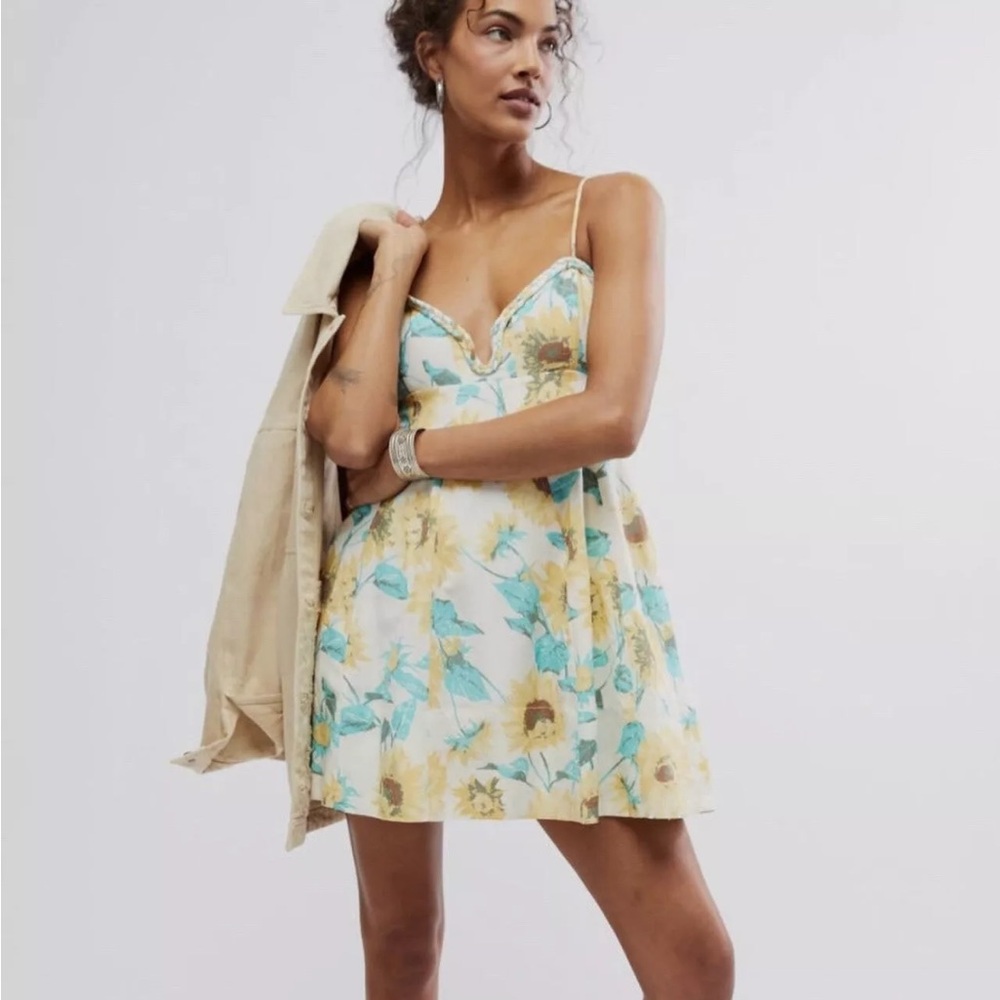 Free People Altura Printed Mini Dress NWT Large Sunflower Combo - Picture 1 of 5